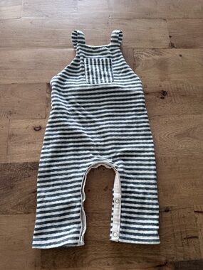 ME & HENRY jersey Striped Baby Romper Overalls in Navy sz 3-6 months